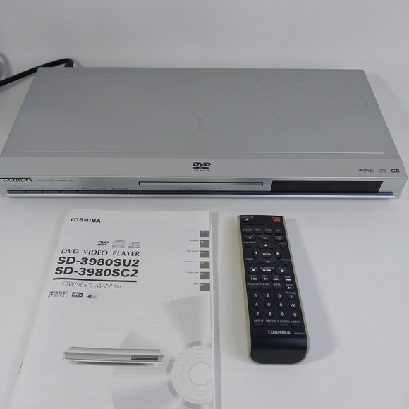 Toshiba SD-3980 DVD Player With Remote and Manual - Picture 1 of 7